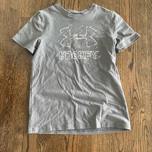 Youth large UA tshirt in EUC